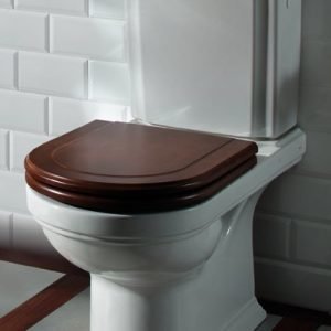 WC-istuin Ceramicplus-pinnoitteella Villeroy & Boch Hommage 6662 370x725 mm Valkoinen Alpin + istuinkansi + huuhtelusäiliö